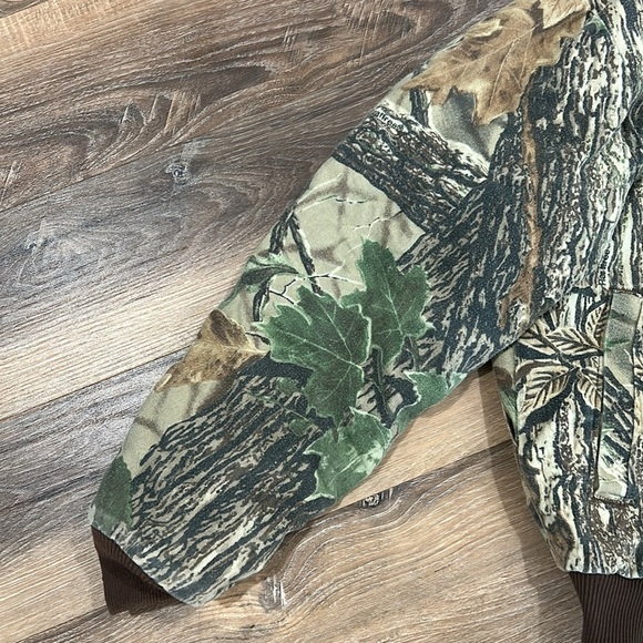 Cabelas vintage style realtree camo jacket boys w/ hood, quilted lining pockets - Picture 3 of 13